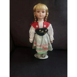 Vintage Porcelain Busch‎ Gardens Doll